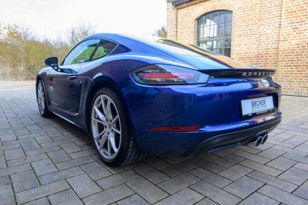 Cayman_enzianblau_00004