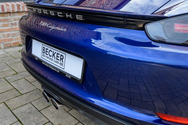 Cayman_enzianblau_00010