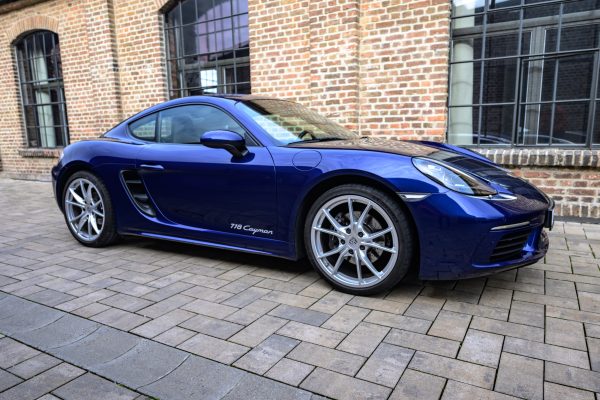 Cayman_enzianblau_00020