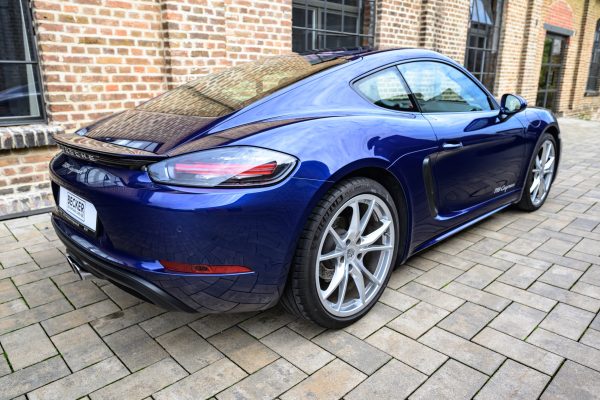 Cayman_enzianblau_00026