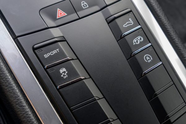 Cayman_enzianblau_00036