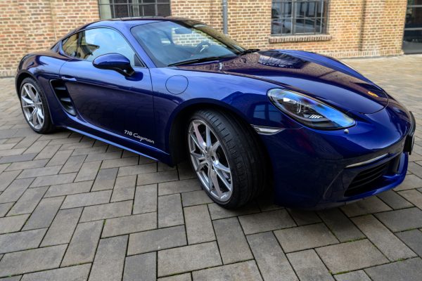 Cayman_enzianblau_00045