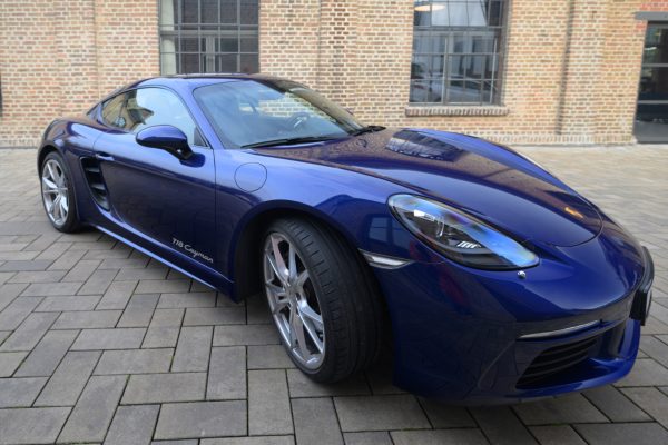 Cayman_enzianblau_00046