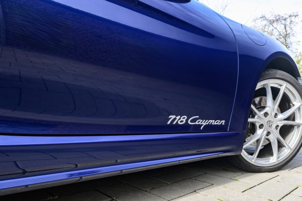 Cayman_enzianblau_00060