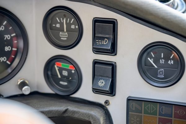 Z8F_2058