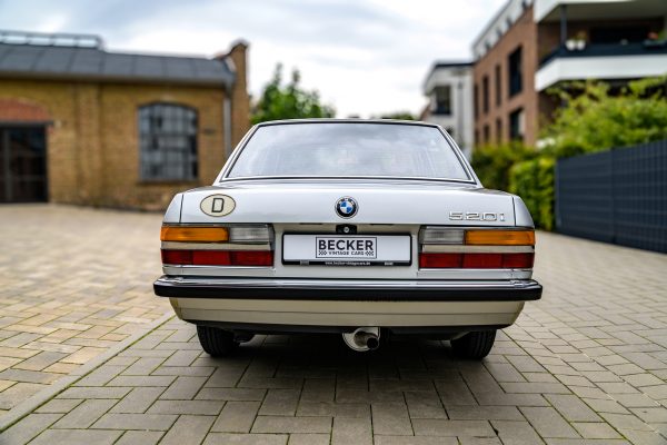 BMW_520i-00004