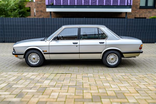 BMW_520i-00006