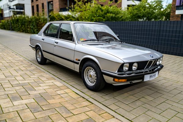 BMW_520i-00012