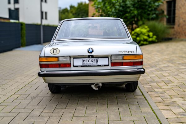 BMW_520i-00014