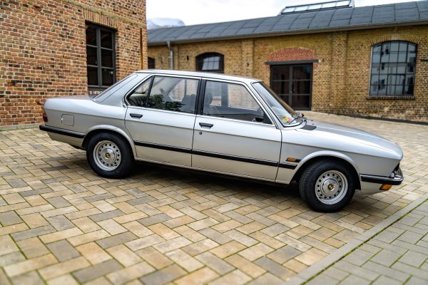BMW_520i-00019