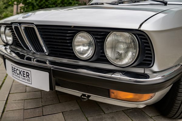 BMW_520i-00025