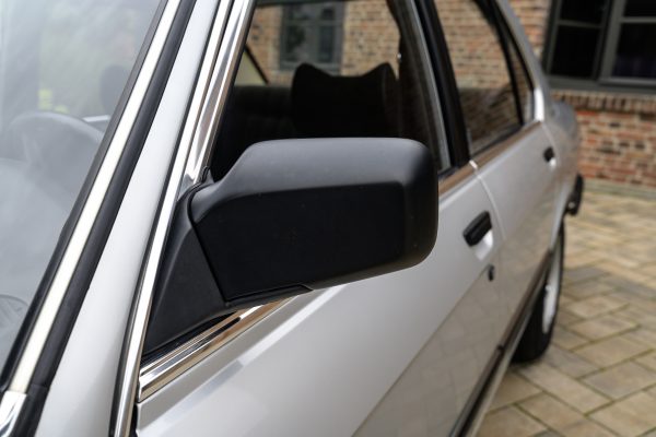 BMW_520i-00036