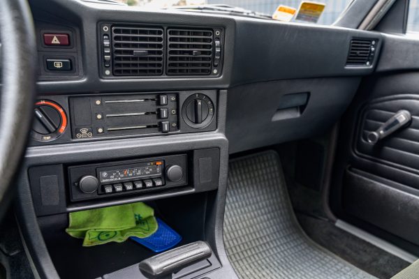 BMW_520i-00043