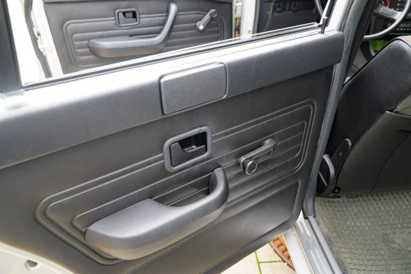 BMW_520i-00053