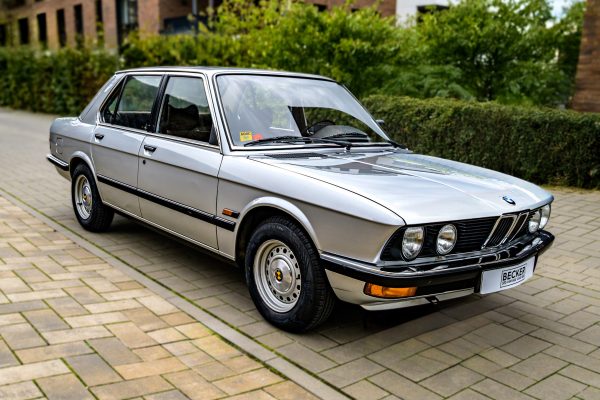BMW_520i-00012_ps